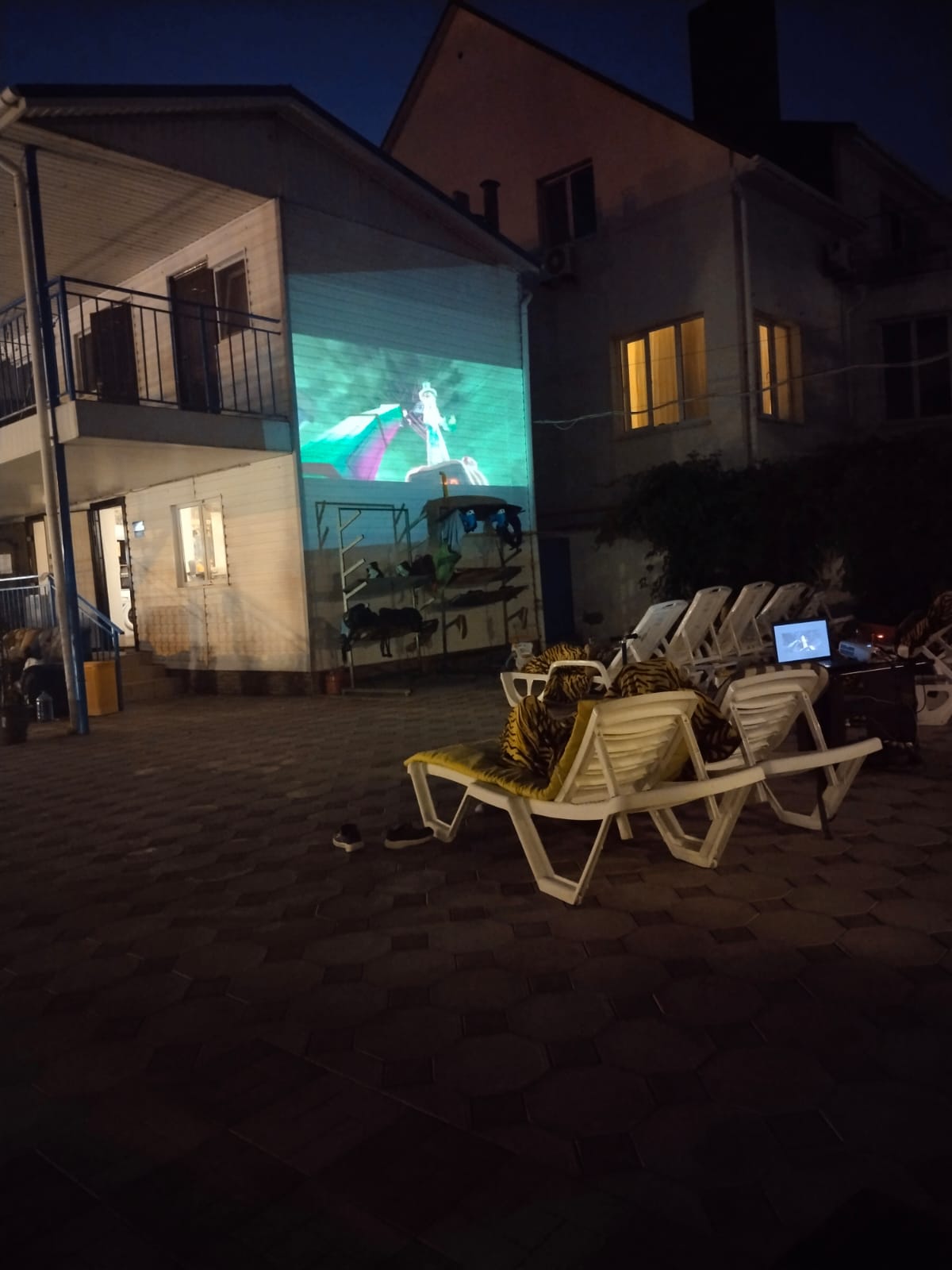 Фото Синяя Крыша