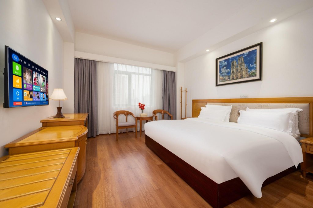 Фото Zhuhai Special Economic Zone Hotel