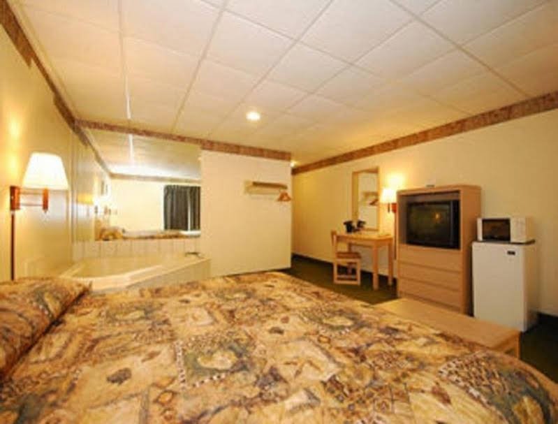 Фото Super 8 by Wyndham Monticello