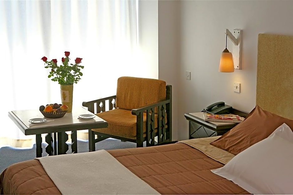 Фото Navarria Hotel