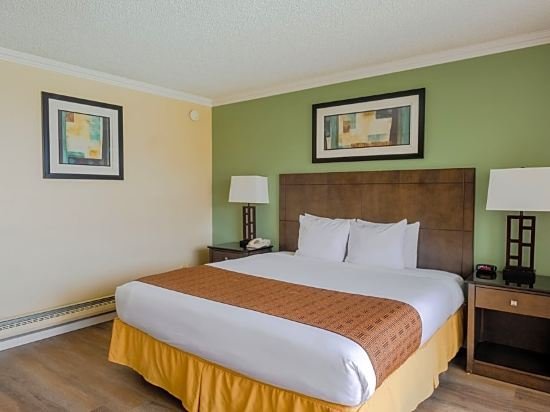 Фото Travelodge by Wyndham Monterey Bay