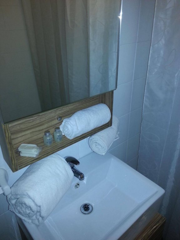 Фото New Arapey Hotel