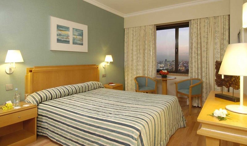 Фото Sana Metropolitan Hotel