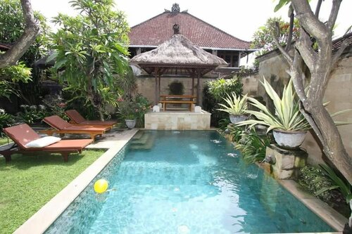 Внешний вид отеля Blanjong Home Stay в Денпасаре, фото 1