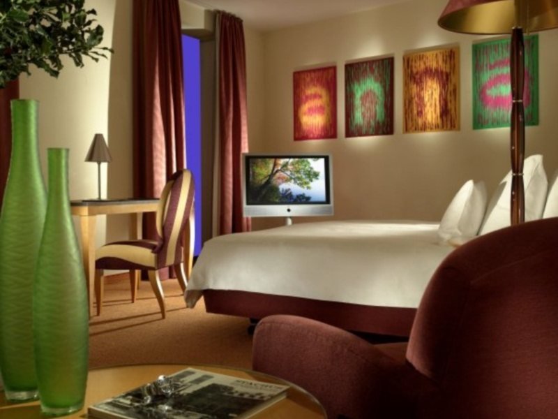 Фото Yours Truly