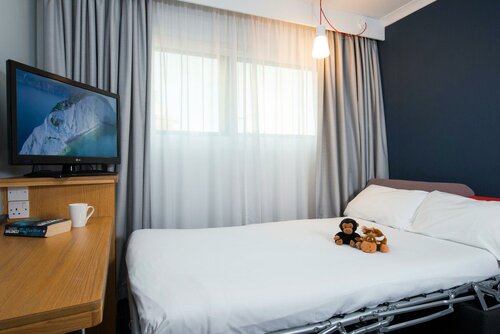 Holiday Inn Express Swindon — West 0.0* — фото 5