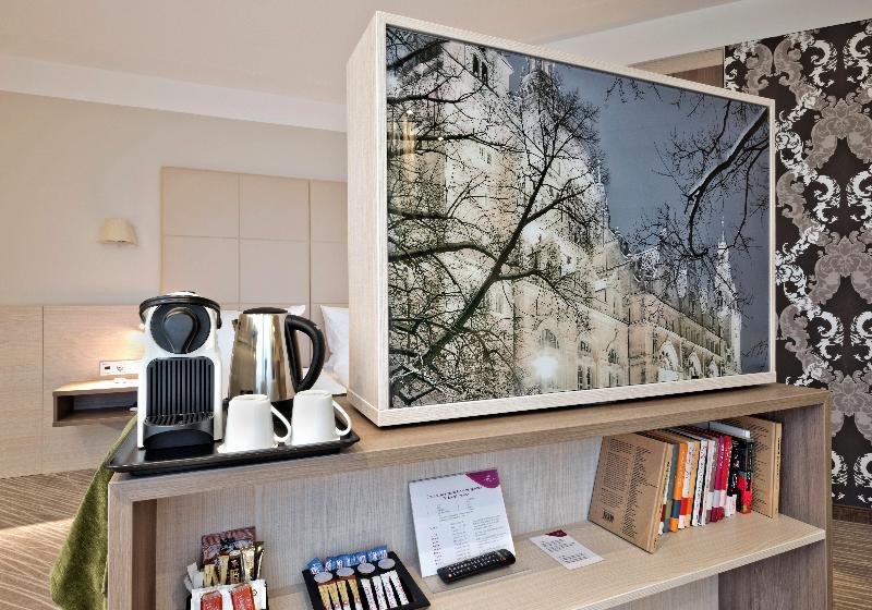 Фото DoubleTree by Hilton Hannover Schweizerhof