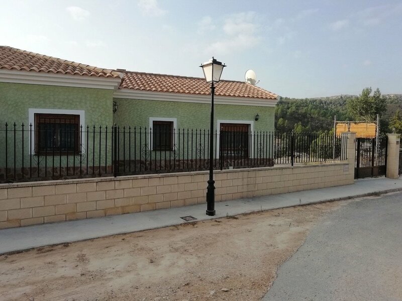 Гостиница Casa Rural Puente Del Segura B