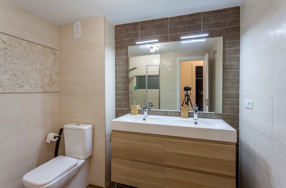 Фото Valencia Flat Rental - Malvarrosa Beach Cavite
