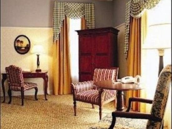 Фото Carleton of Oak Park