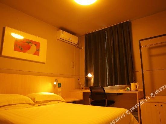 Фото Jinjiang Inn Changzhi Bayi Square