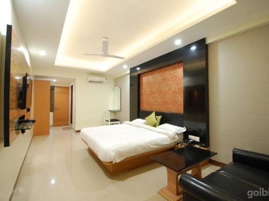 Фото Hotel Ambassador