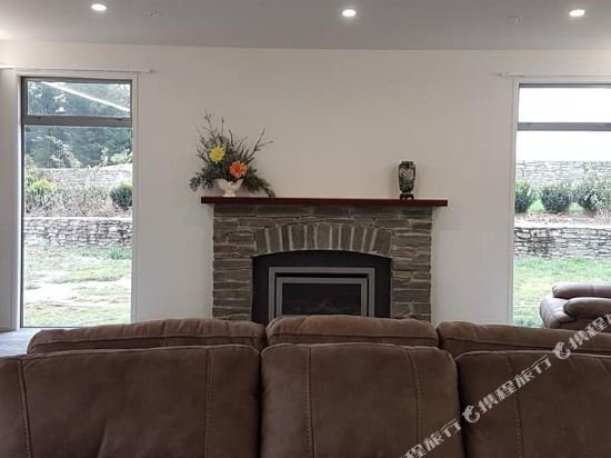 Фото Golf Course Road Chalets