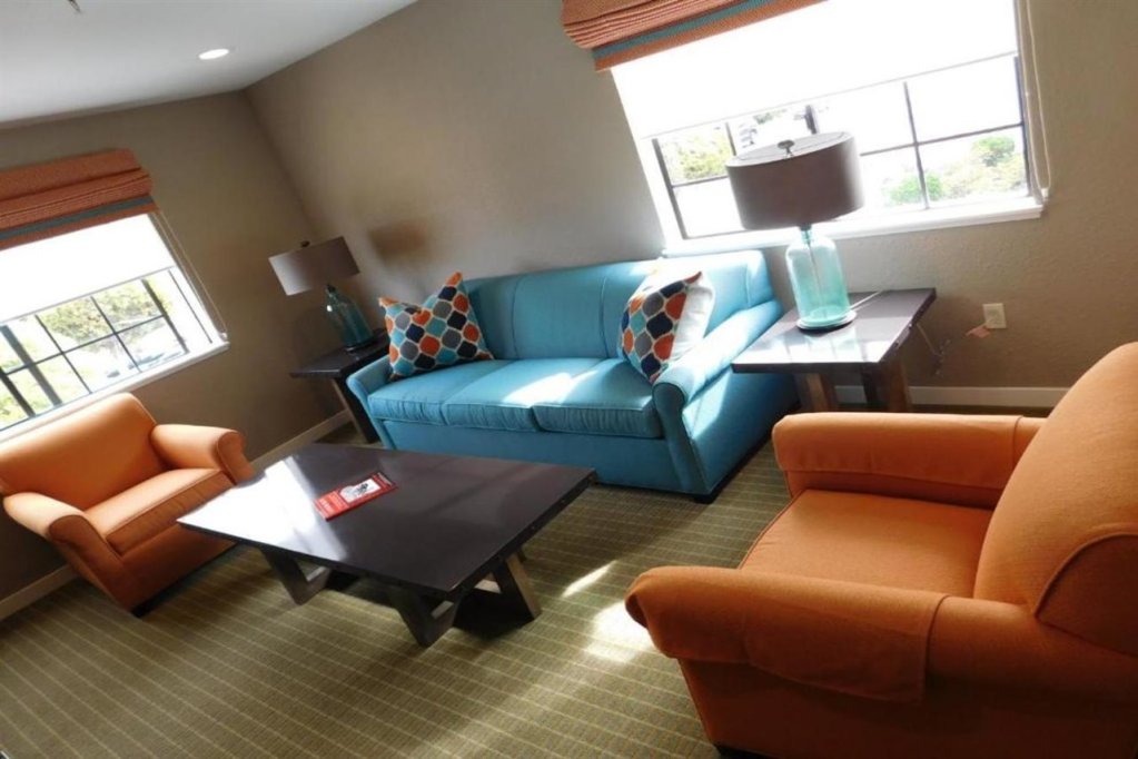 Фото Wave Street Inn