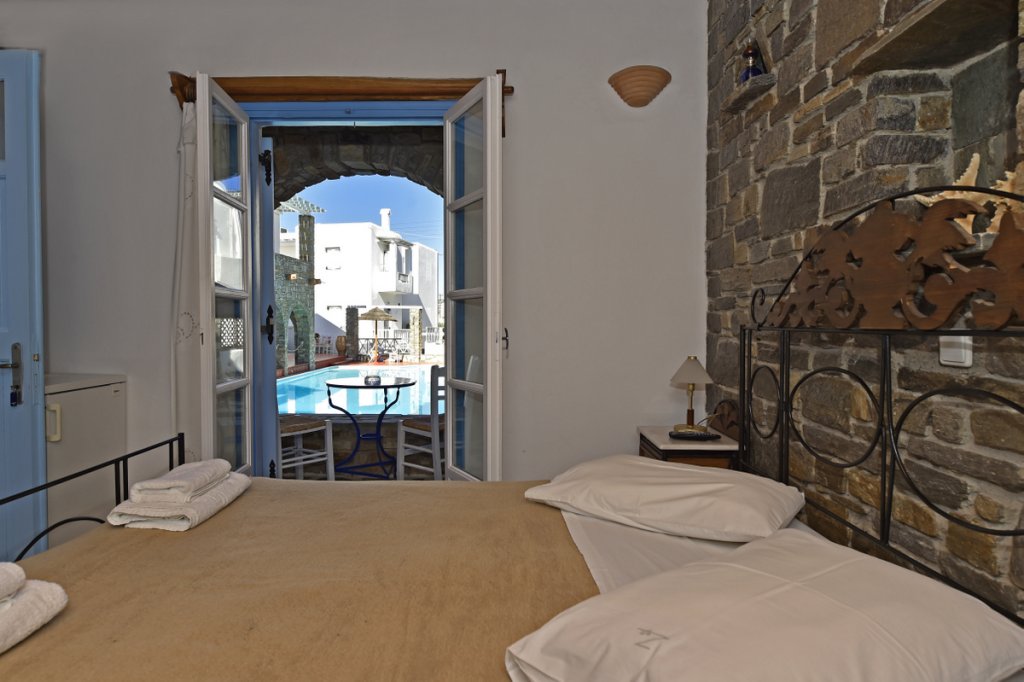 Фото Zefi Hotel & Suites