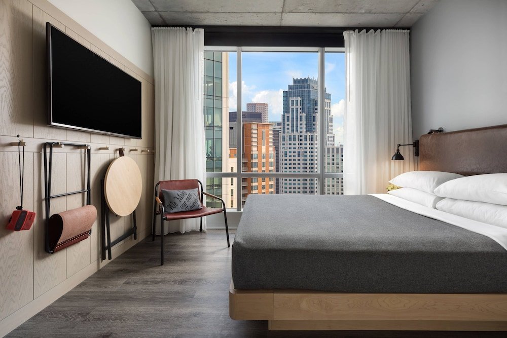 Фото Moxy Boston Downtown