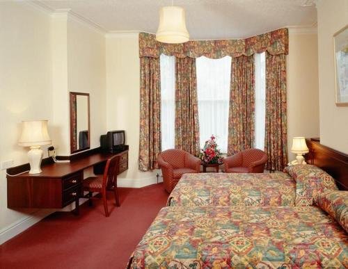 Фото отеля 2