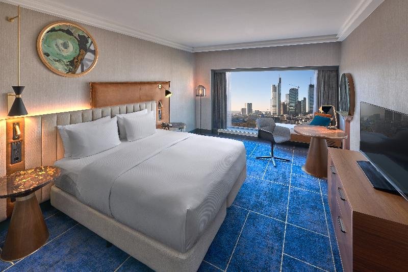 Фото Hilton Frankfurt City Centre