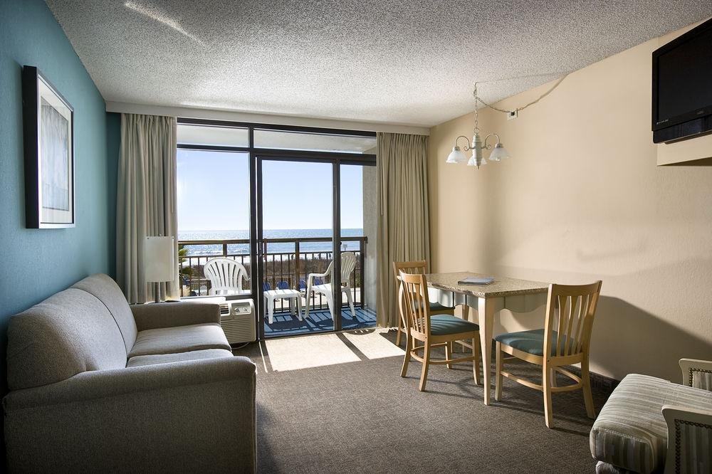 Фото Captain's Quarters Resort