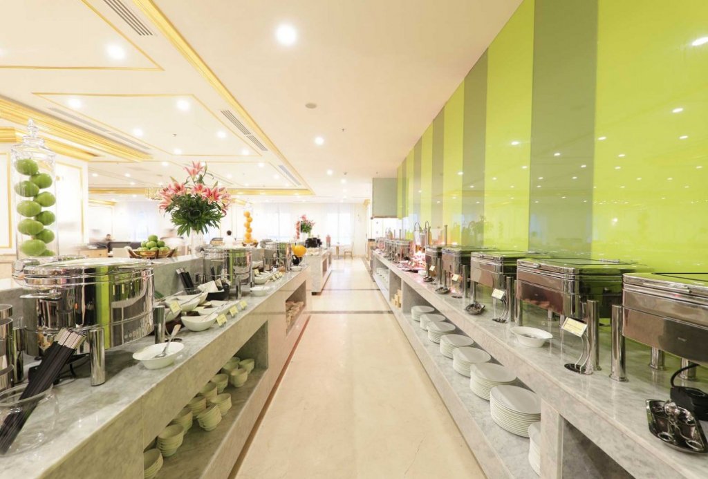 Фото Wyndham Danang Golden Bay