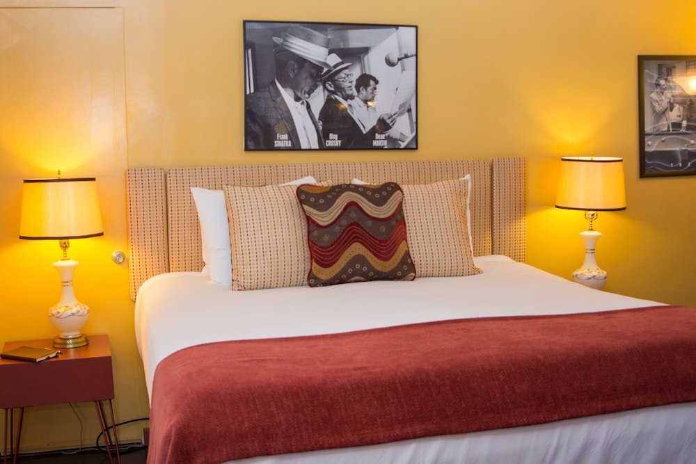 Фото Palm Springs Rendezvous