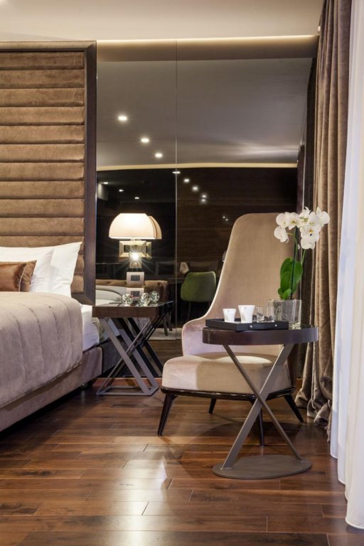 Фото Saint Ten Hotel