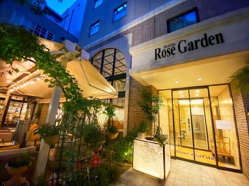 Гостиница Hotel Rose Garden Shinjuku в Токио