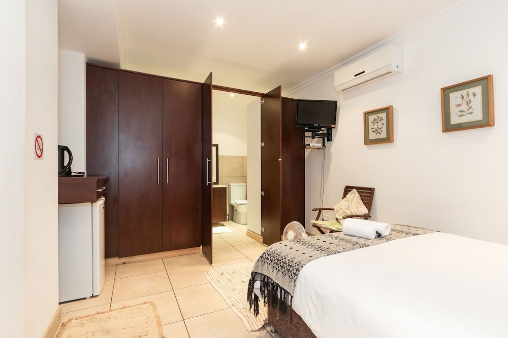 Фото Kites View Bed and Breakfast