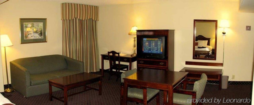 Фото Hampton Inn South Hill