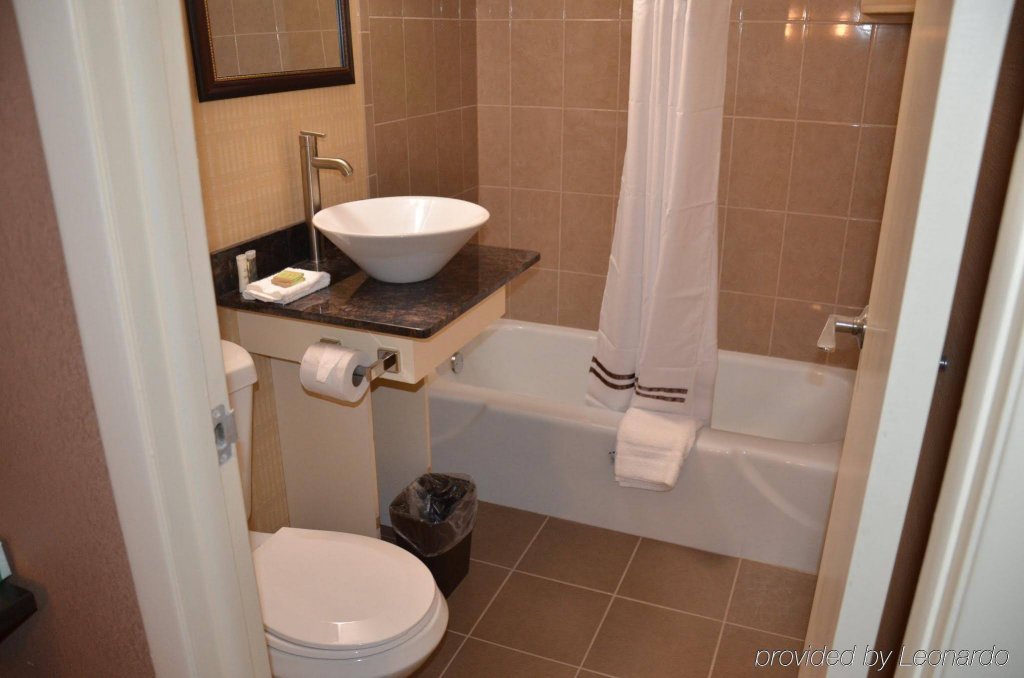 Фото AAshram Hotel by Niagara River