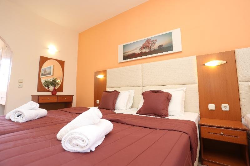 Фото Aloni Hotel