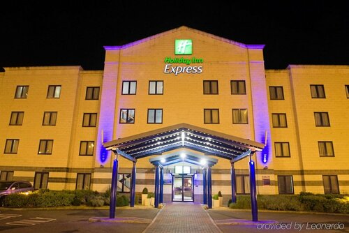 Гостиница Holiday Inn Express Poole, an Ihg Hotel в Пуле