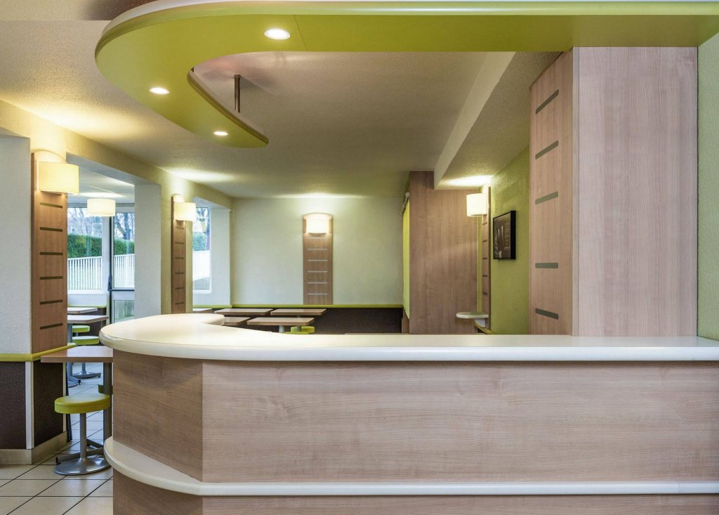 Фото Ibis budget Senlis