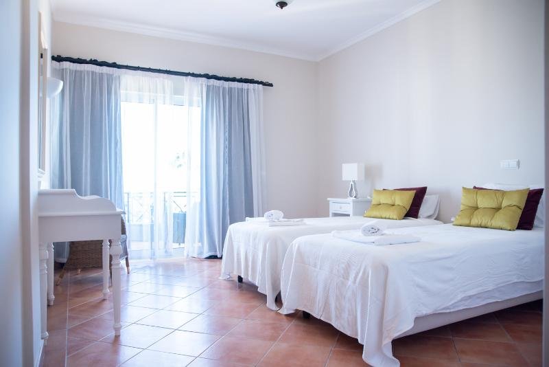 Фото Colina Verde Golf & Sports Resort