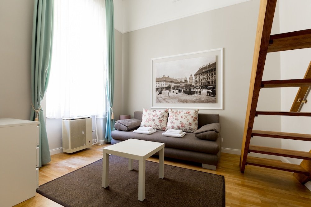 Фото Lisianthus Apartments