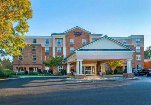 Гостиница Fairfield Inn & Suites by Marriott Williamsburg в Уильямсбурге