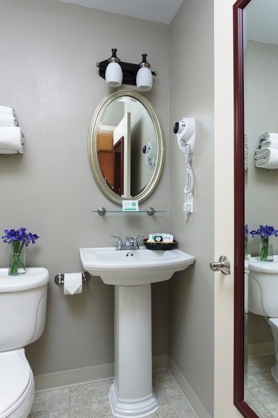 Фото The Belltown Inn