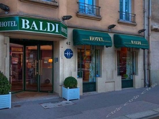 Фото отеля 1