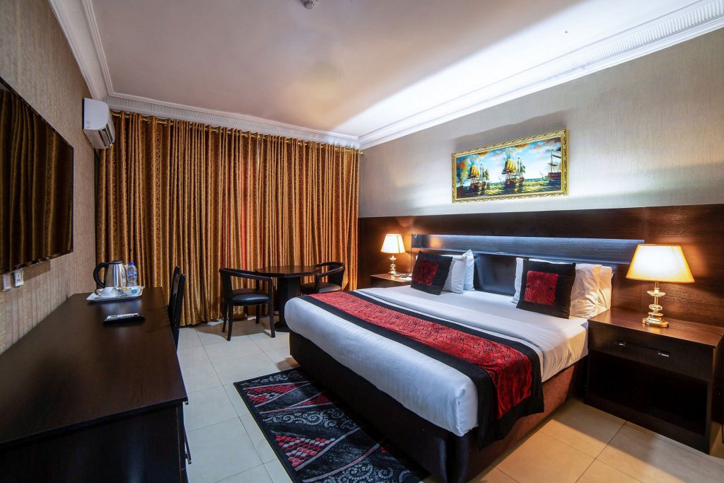 Фото 103190175887