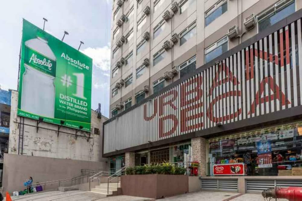 Hotel Jen's Place at Urban Deca, Earth, photo