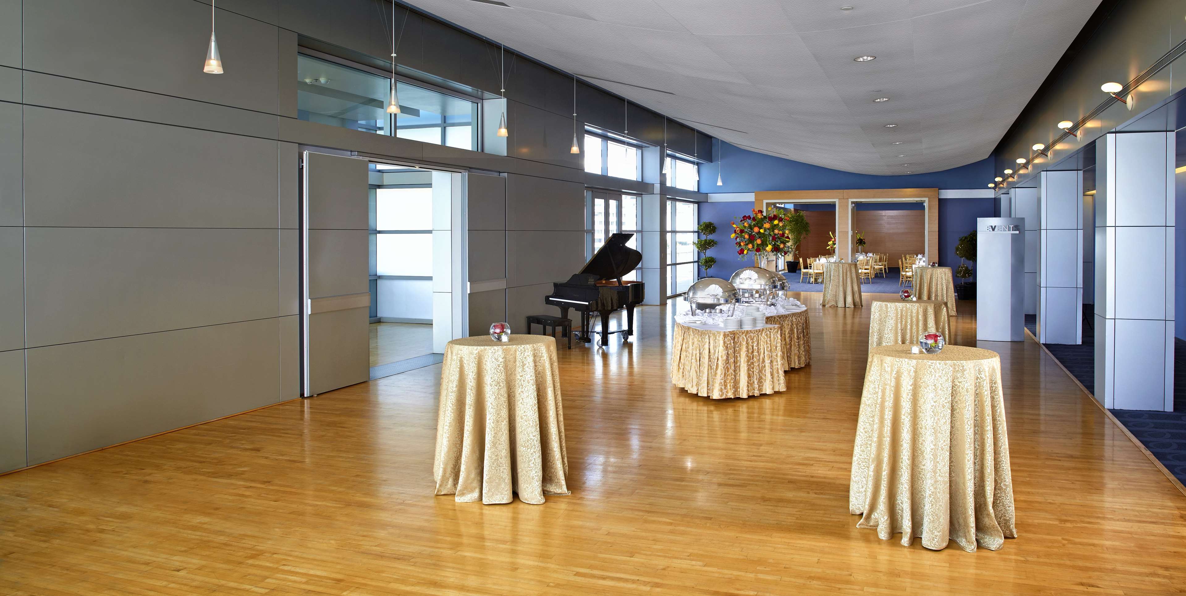 Фото Signia by Hilton San Jose