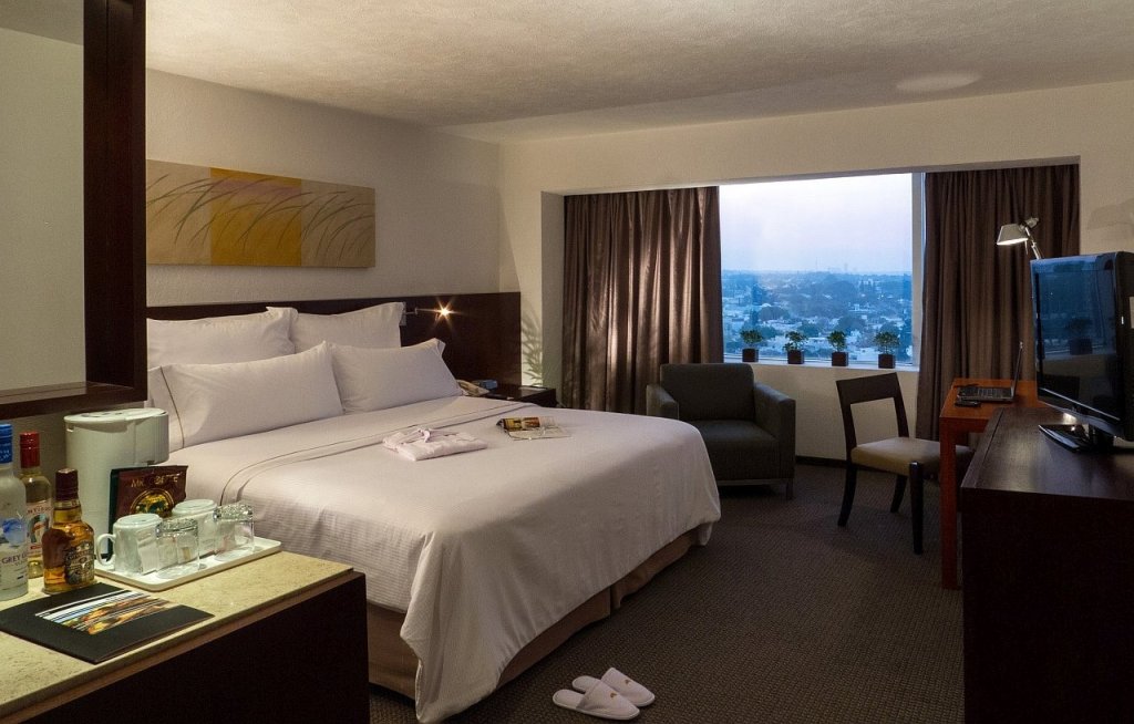 Фото Hotel Fiesta Americana Guadalajara