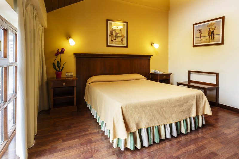 Фото Hotel Azofra