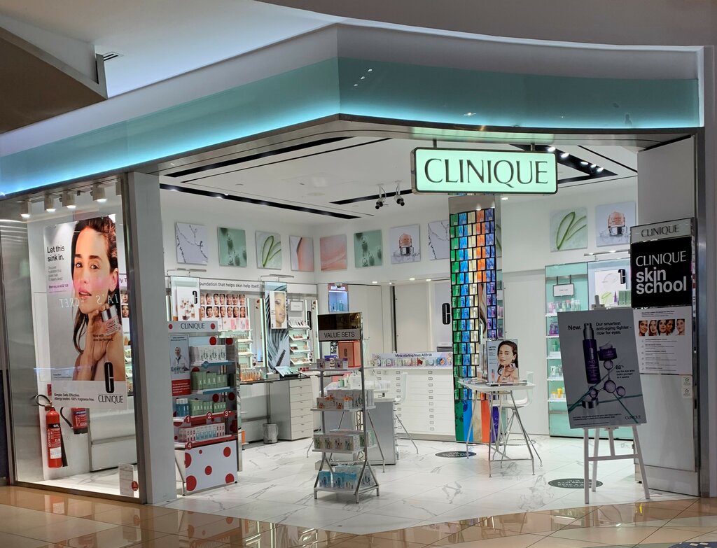 Perfume and cosmetics shop Clinique, Abu Dhabi, photo