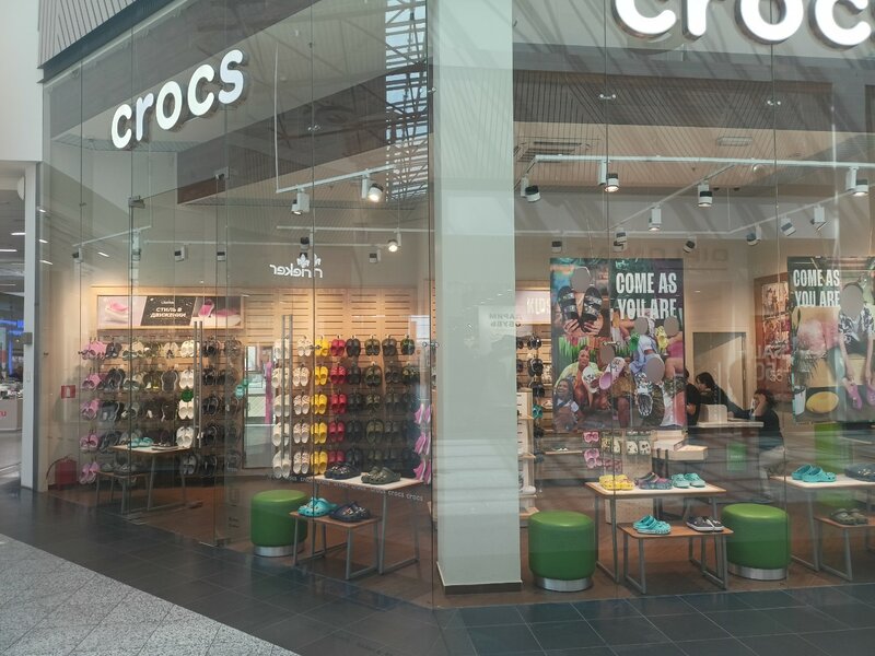 Croc sales store easton
