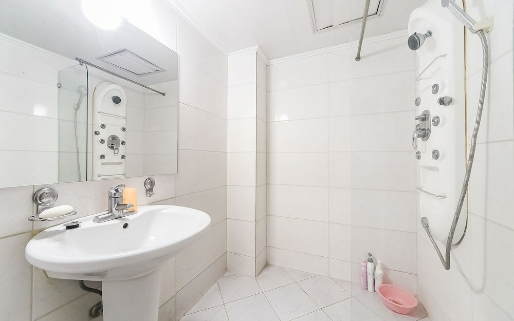 Фото Busan Janglim Blue Moon Hotel