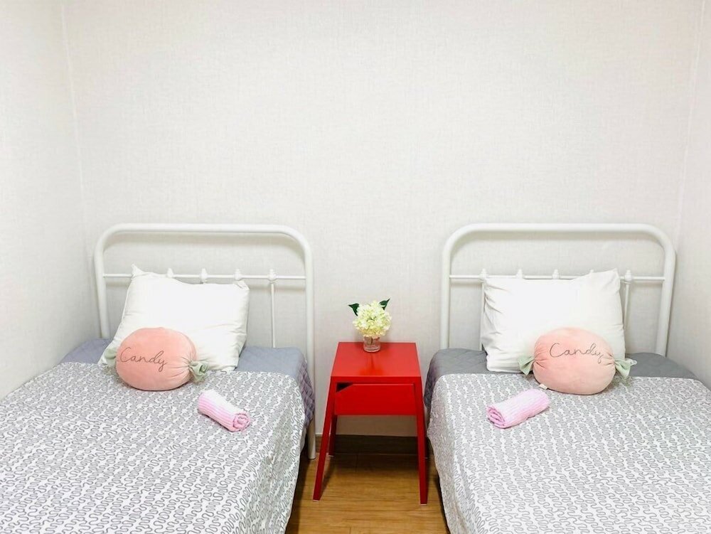 Фото 1 Kay House - Place 4 - Hostel