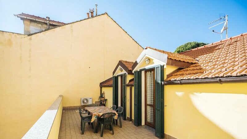 Апартаменты Viale Hambury 51 в Алассио