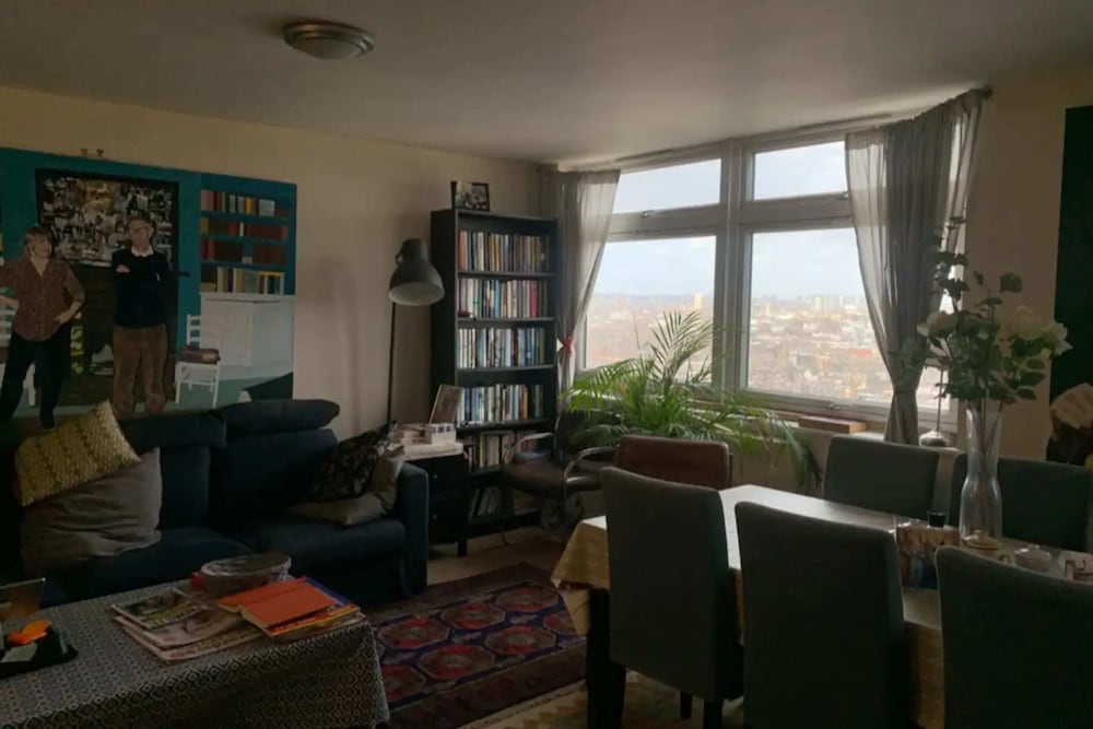 Фото Vibrant 2bd Flat With City Views - Shepherd's Bush