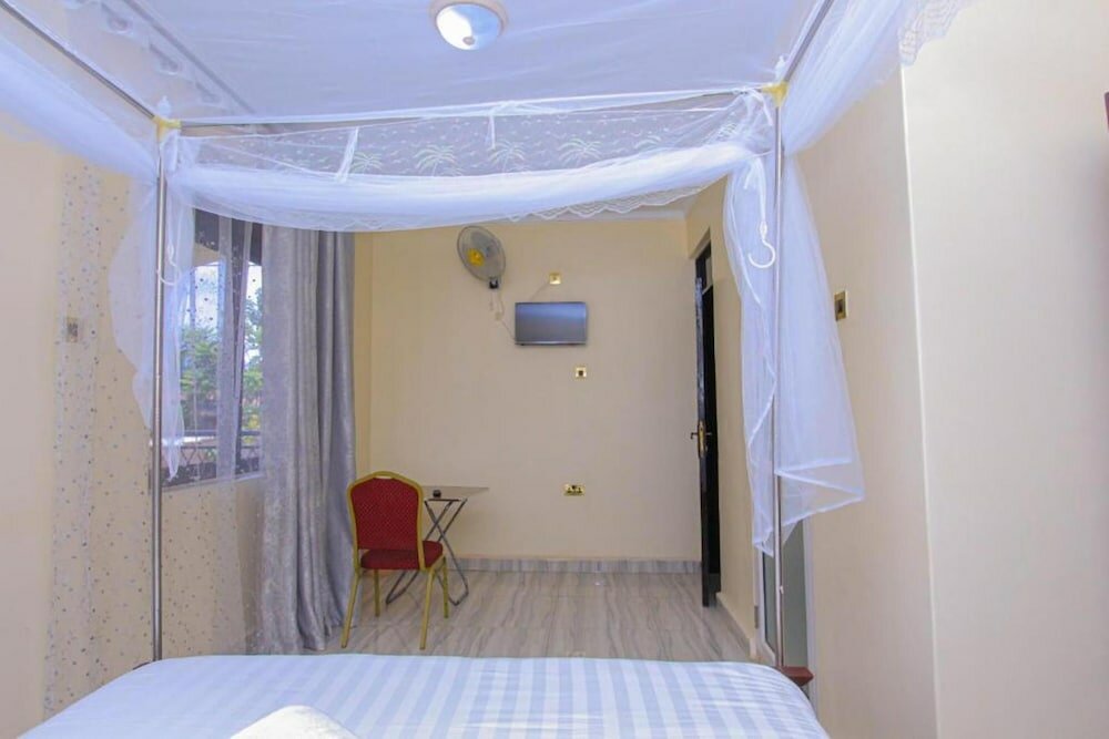 Фото Mbale Emperor's Motel